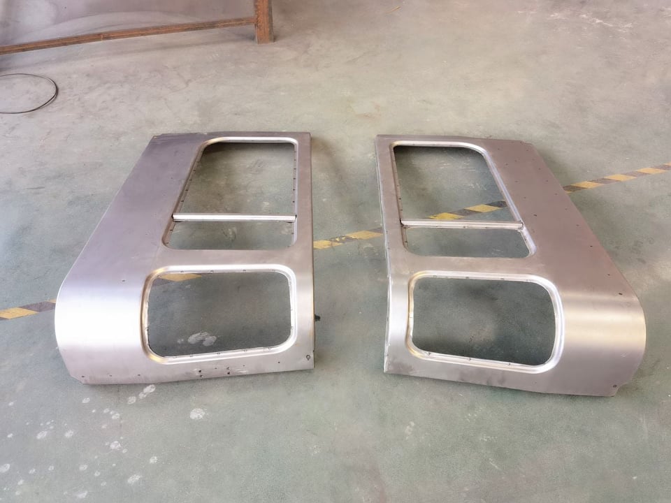 FJ40 Pair of rear upper cab panels